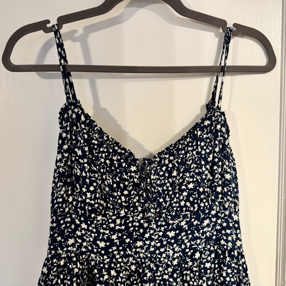 NWOT Blue/White Old Navy Floral Dress - Picture 4 of 14